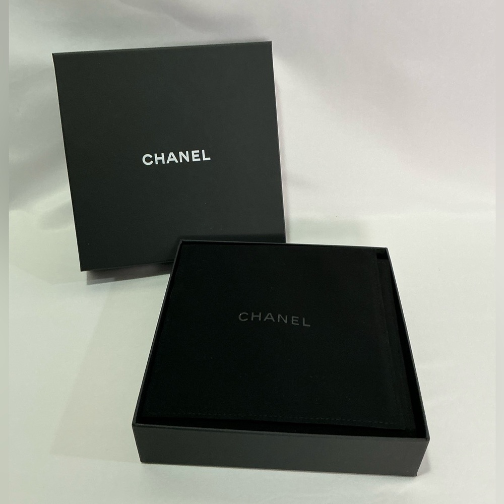 Authentic Ruthenium Chanel CC Lucky Symbols Chocker Necklace Silver Charms - Picture 10 of 10